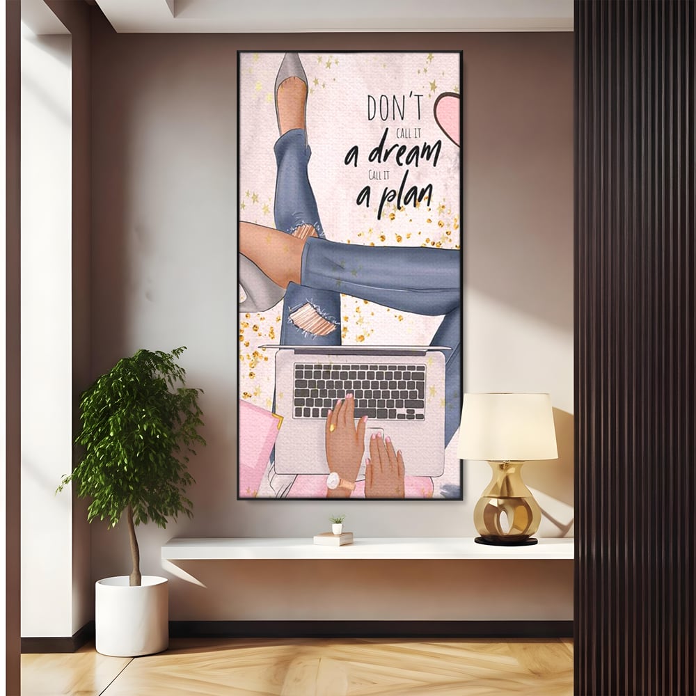 Tablou canvas cu ilustratie digitala cu femeie la laptop, in rama de aluminiu negru